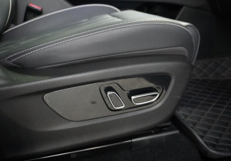 Подержанный автомобиль GAC GS8 2024 года (24 фото)