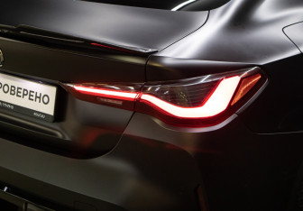 Подержанный автомобиль BMW M4 Coupe 2021 года (29 фото)