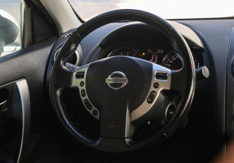 Подержанный автомобиль Nissan Qashqai 2011 года (11 фото)