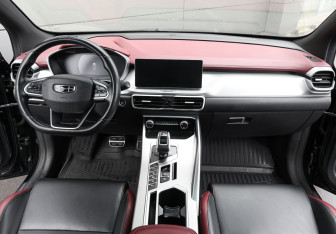 Подержанный автомобиль Geely Coolray 2021 года (13 фото)