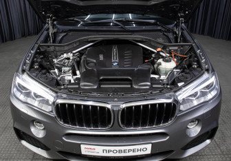 Подержанный автомобиль BMW X5 2016 года (9 фото)