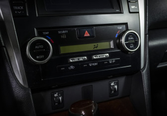 Подержанный автомобиль Toyota Camry Sedan 2014 года (15 фото)