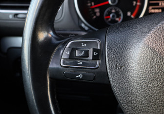 Подержанный автомобиль Volkswagen Golf Hatchback 2012 года (18 фото)