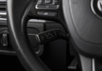 Подержанный автомобиль Volkswagen Touareg 2013 года (11 фото)