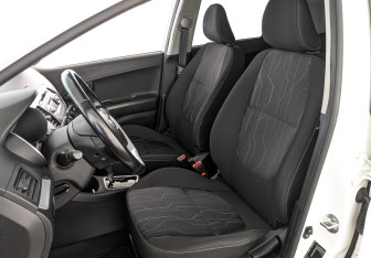 Подержанный автомобиль Kia Picanto 2015 года (20 фото)