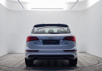 Подержанный автомобиль Audi Q5 2013 года (6 фото)