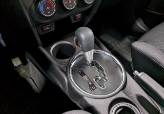 Подержанный автомобиль Mitsubishi ASX 2014 года (26 фото)
