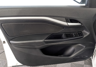 Подержанный автомобиль LADA (ВАЗ) Vesta Sedan 2017 года (19 фото)