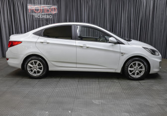 Подержанный автомобиль Hyundai Solaris Sedan 2011 года (4 фото)