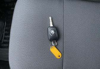 Подержанный автомобиль Renault Logan Sedan 2018 года (15 фото)