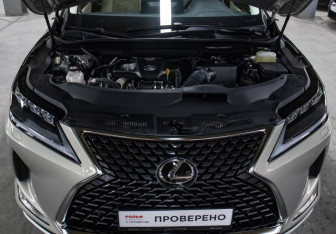 Подержанный автомобиль Lexus RX 2022 года (9 фото)