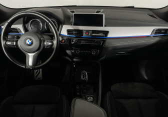 Подержанный автомобиль BMW X2 2018 года (12 фото)