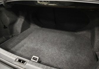 Подержанный автомобиль Toyota Avensis Sedan 2007 года (14 фото)