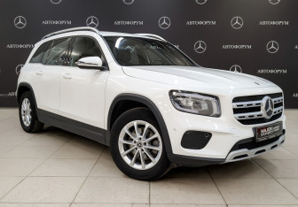 Подержанный автомобиль Mercedes-Benz GLB 2021 года (3 фото)