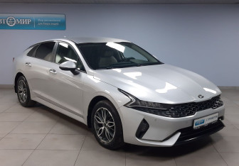 Подержанный автомобиль Kia K5 2020 года (3 фото)