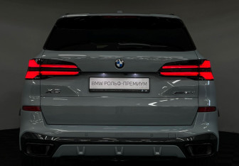 Подержанный автомобиль BMW X5 2025 года (32 фото)