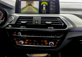 Подержанный автомобиль BMW X4 2020 года (15 фото)