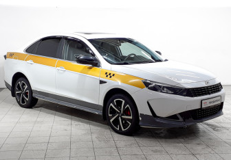 Подержанный автомобиль Kaiyi E5 2023 года (3 фото)