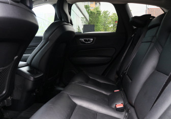 Подержанный автомобиль Volvo XC60 2019 года (9 фото)