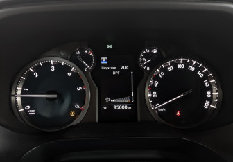Подержанный автомобиль Toyota Land Cruiser Prado 2020 года (16 фото)