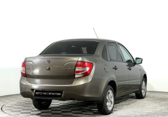 Подержанный автомобиль LADA (ВАЗ) Granta Sedan 2015 года (5 фото)
