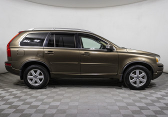 Подержанный автомобиль Volvo XC90 2012 года (4 фото)