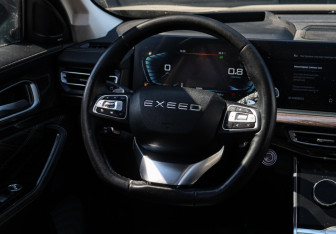 Подержанный автомобиль Exeed VX 2022 года (15 фото)