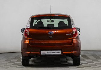 Подержанный автомобиль Datsun mi-DO 2015 года (6 фото)