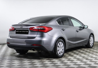 Подержанный автомобиль Kia Cerato Sedan 2015 года (3 фото)