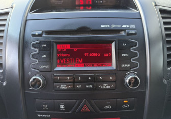 Подержанный автомобиль Kia Sorento 2009 года (15 фото)
