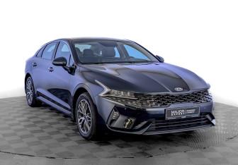 Подержанный автомобиль Kia K5 2021 года (3 фото)