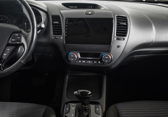 Подержанный автомобиль Kia Cerato Sedan 2017 года (6 фото)