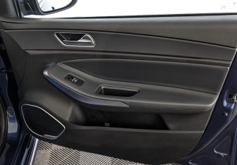 Подержанный автомобиль Omoda S5 2023 года (25 фото)