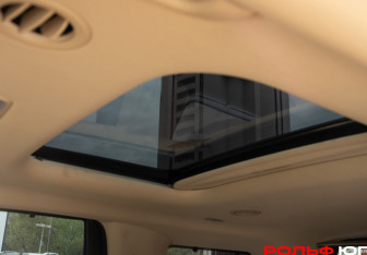 Подержанный автомобиль Kia Carnival 2022 года (13 фото)