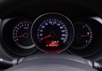 Подержанный автомобиль Kia Cerato Sedan 2010 года (12 фото)