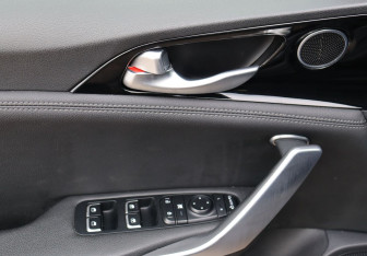 Подержанный автомобиль Kia Stinger 2019 года (21 фото)