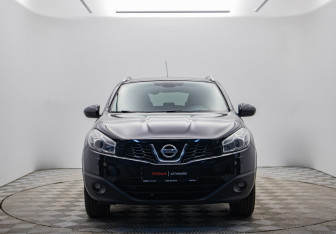 Подержанный автомобиль Nissan Qashqai 2011 года (2 фото)