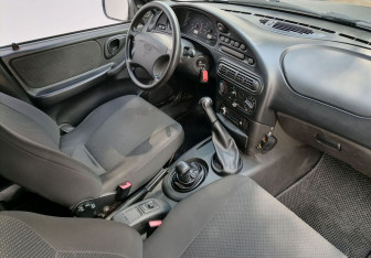 Подержанный автомобиль Chevrolet Niva 2008 года (9 фото)
