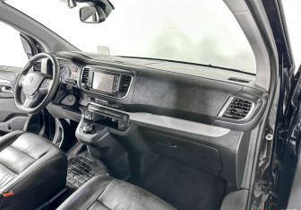 Подержанный автомобиль Citroen SpaceTourer 2018 года (15 фото)