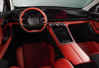 Подержанный автомобиль Exeed RX 2023 года (7 фото)