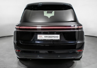 Подержанный автомобиль LiXiang L9 2023 года (6 фото)