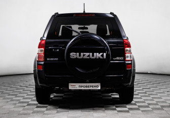 Подержанный автомобиль Suzuki Grand Vitara 2008 года (6 фото)