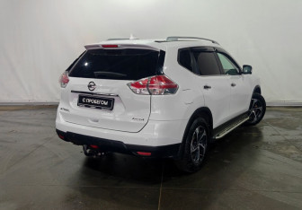 Подержанный автомобиль Nissan X-Trail 2017 года (4 фото)