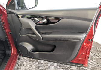 Подержанный автомобиль Nissan Qashqai 2016 года (25 фото)