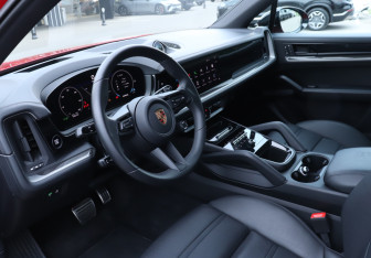Новый Porsche Cayenne 2025 (13 фото)