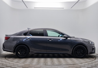 Подержанный автомобиль Kia Cerato Sedan 2021 года (4 фото)