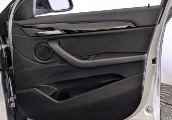 Подержанный автомобиль BMW X2 2020 года (25 фото)