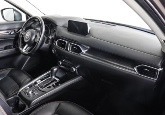 Подержанный автомобиль Mazda CX-5 2018 года (10 фото)