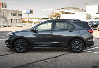 Подержанный автомобиль Chevrolet Equinox 2022 года (9 фото)