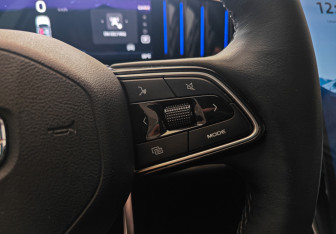 Подержанный автомобиль Geely Atlas 2024 года (15 фото)
